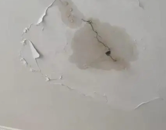 呼和浩特市阳台漏水维修公司分享下屋面防水工程质量问题原因分析